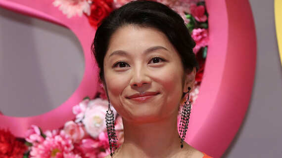 山川穂高の妻麻衣子さんの似顔絵は小池栄子似
