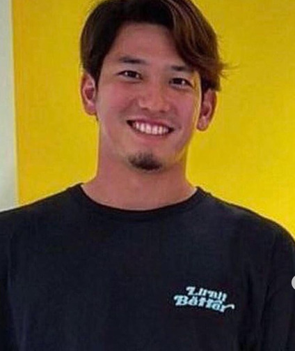 栗原陵矢としずかの匂わせ、家で猫と同じTシャツの画像