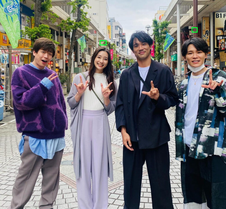 左からSHINGOさん、足立梨花さん、小澤雄太さん、TATSUさんです。